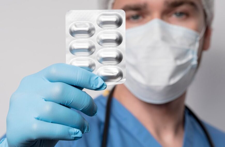 Quali condizioni potrebbero richiedere l’uso di antibiotici prima delle procedure odontoiatriche?