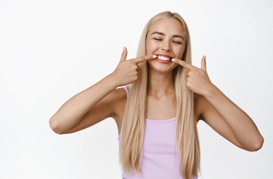 Lo Sbiancamento Fa Male ai Denti?