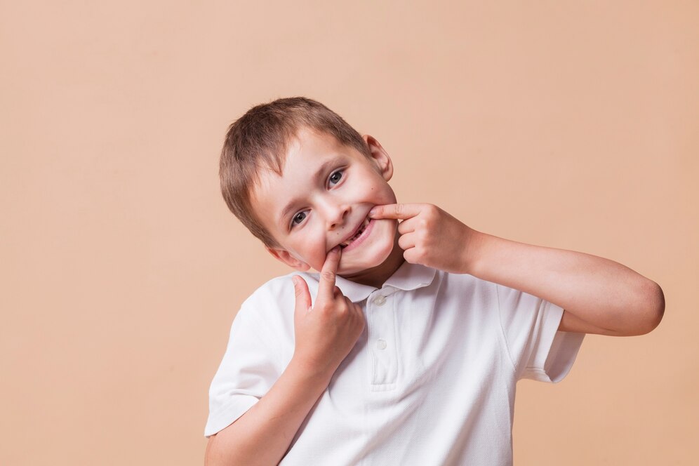 Quando e in che ordine cadono i denti da latte?